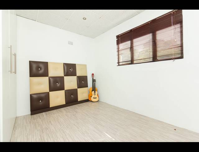 3 BEDROOM HOUSE FOR SALE IN MONTFORD